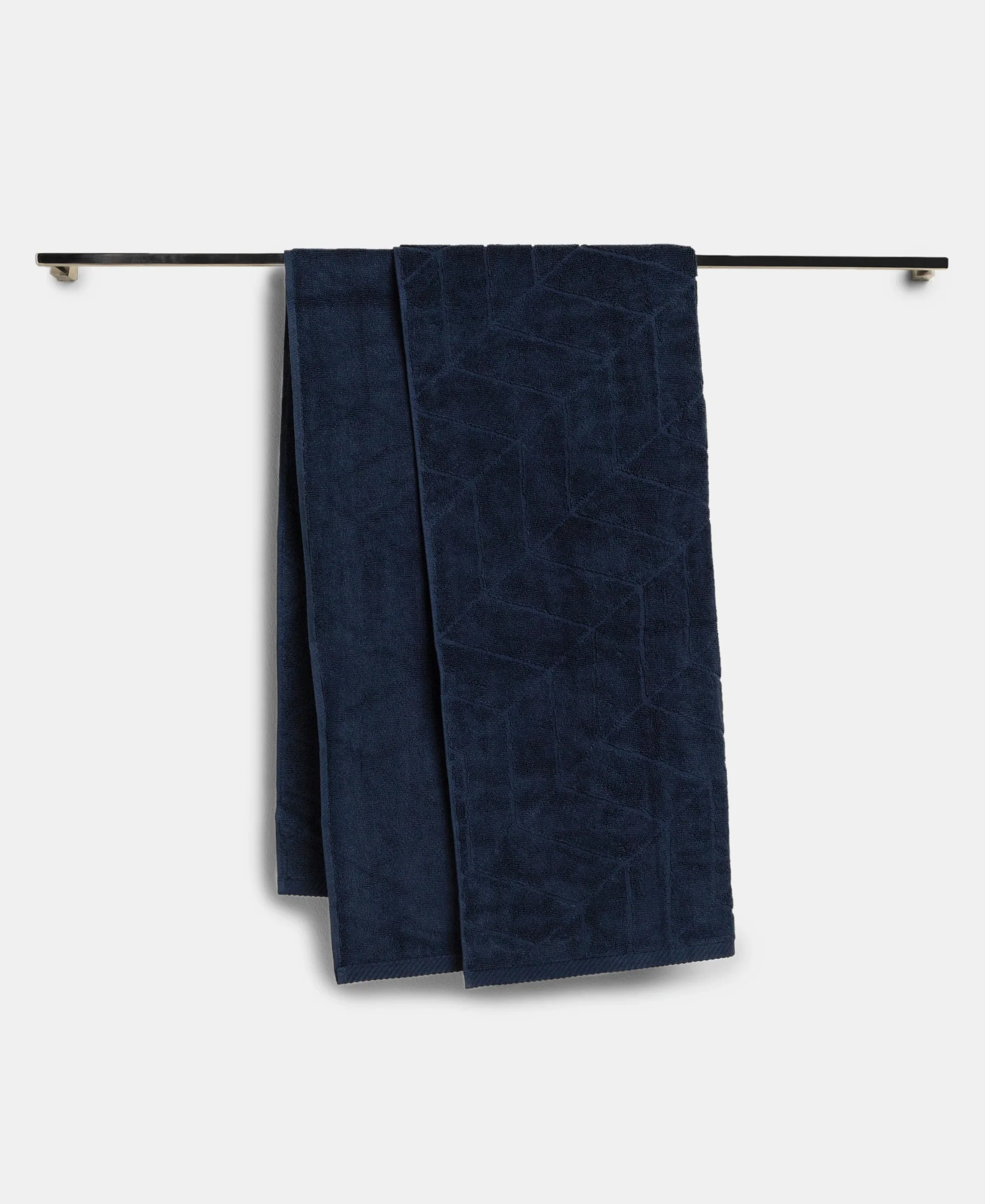 Cotton Terry Ultrasoft and Durable Patterned Bath Towel - Navy - Image 2