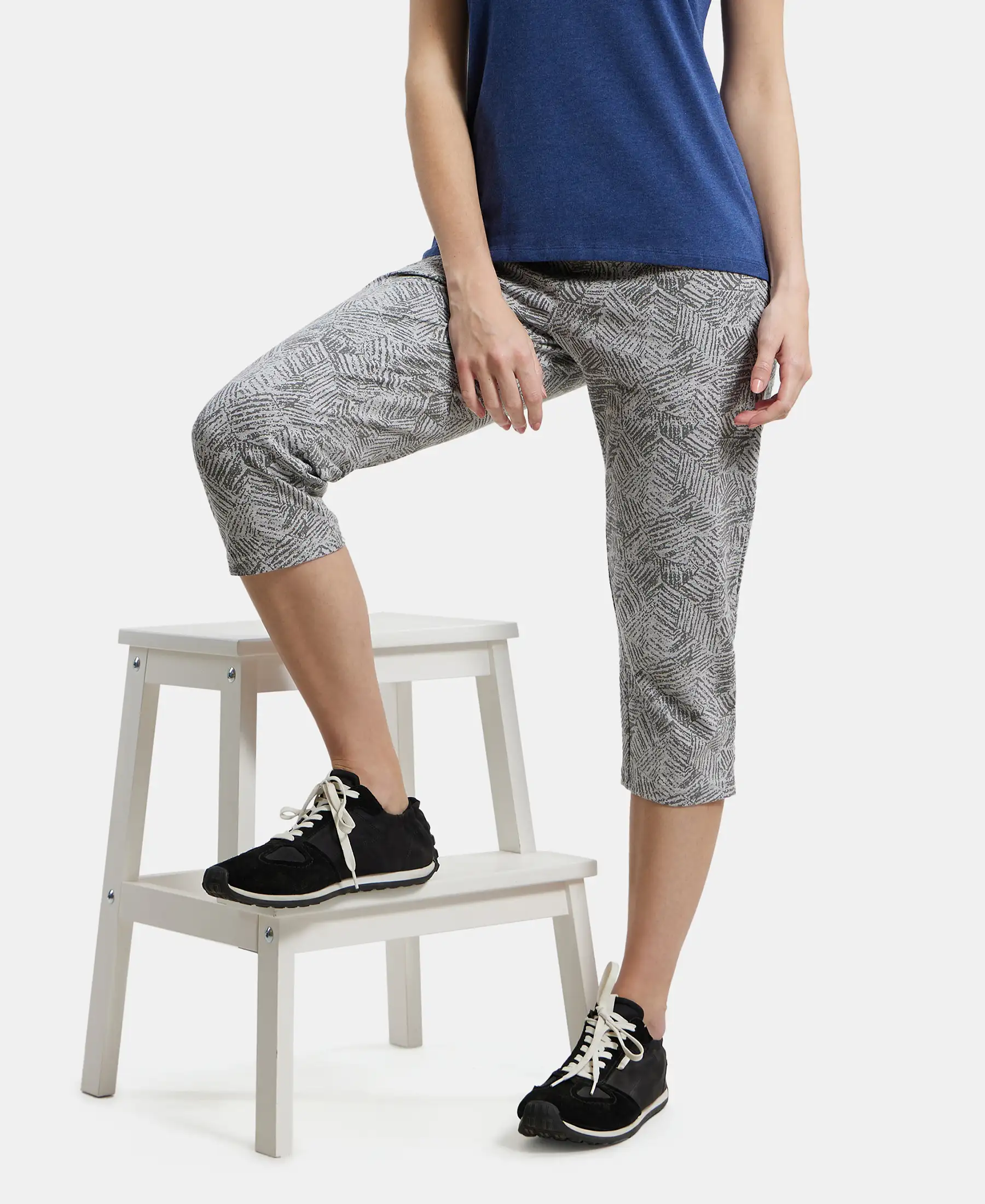 Super Combed Cotton Elastane Stretch Slim Fit Printed Capri with Side Pockets - Light Grey Melange Printed - Image 5