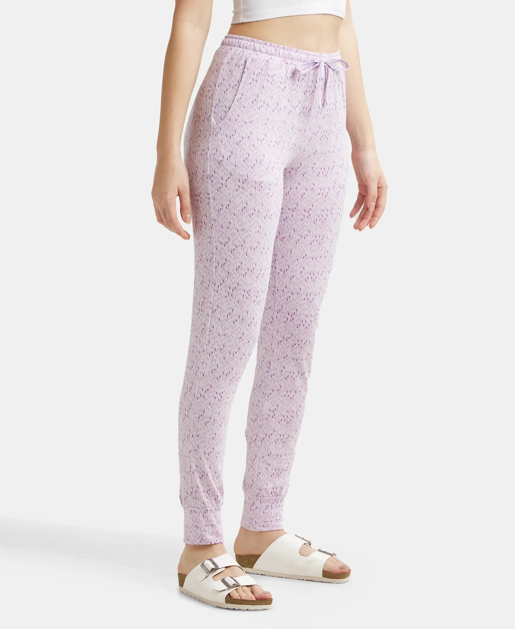 Super Combed Cotton Relaxed Fit Cuffed Hem Styled Printed Pyjama With Side Pockets - Pastel Lilac - Image 2
