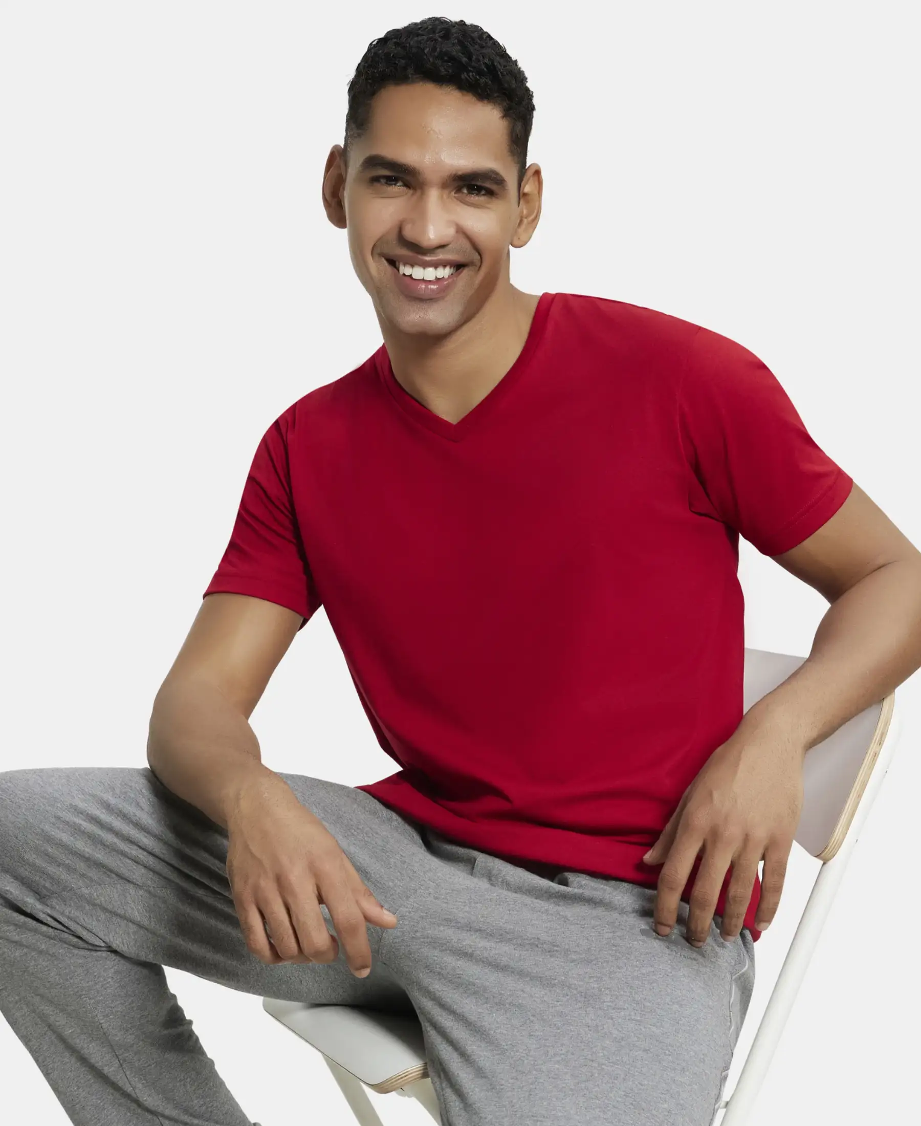 Super Combed Cotton Rich Solid V Neck Half Sleeve T-Shirt  - Shanghai Red - Image 5