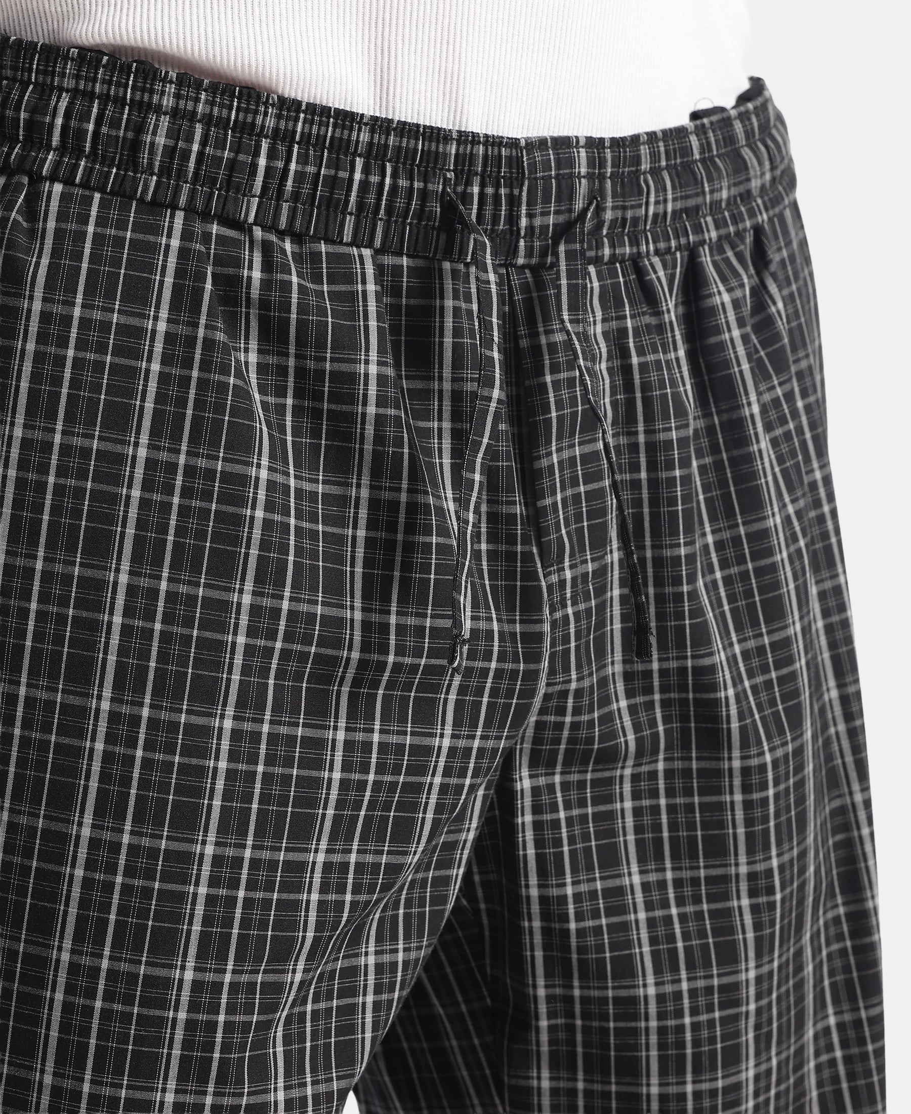 Super Combed Cotton Woven Fabric Regular Fit Checkered Pyjama with Side Pockets - New Black - Image 7