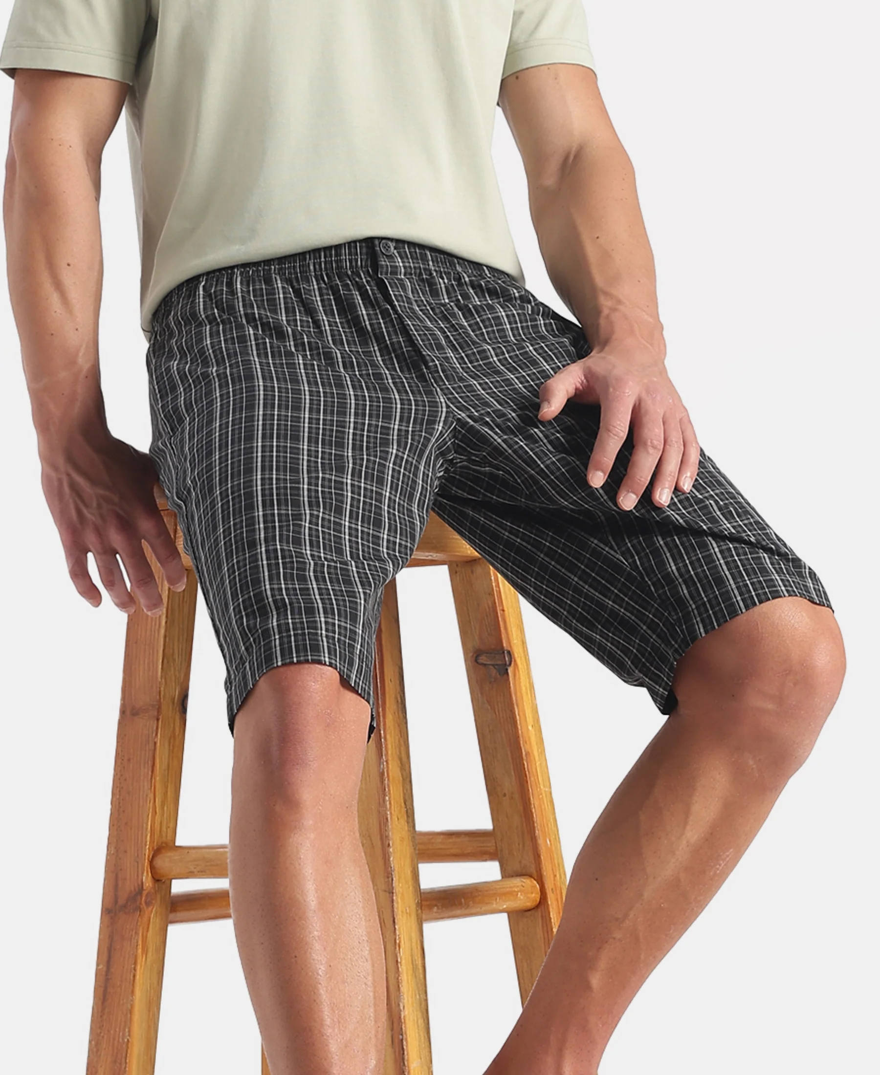 Super Combed Mercerized Cotton Woven Fabric Regular Fit Checkered Bermuda with Side Pockets - New Black - Image 5