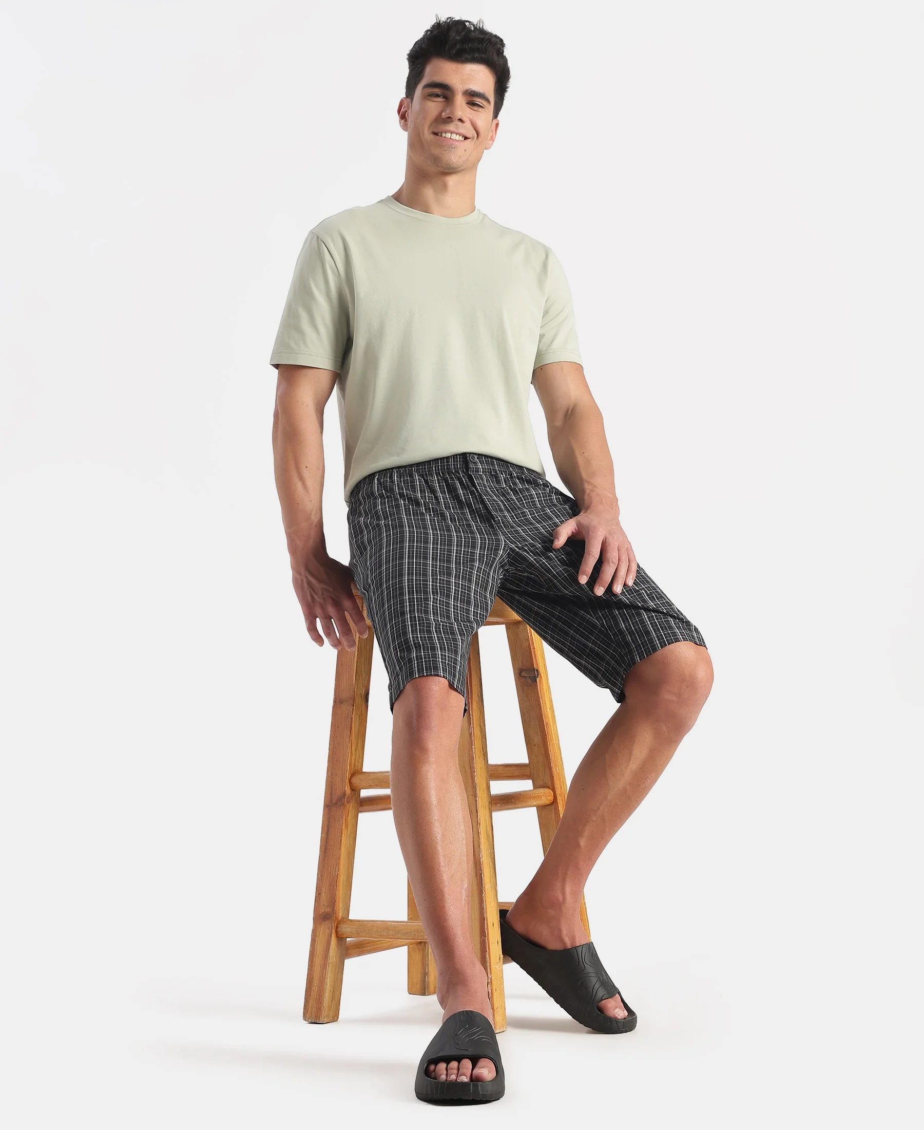 Super Combed Mercerized Cotton Woven Fabric Regular Fit Checkered Bermuda with Side Pockets - New Black - Image 6